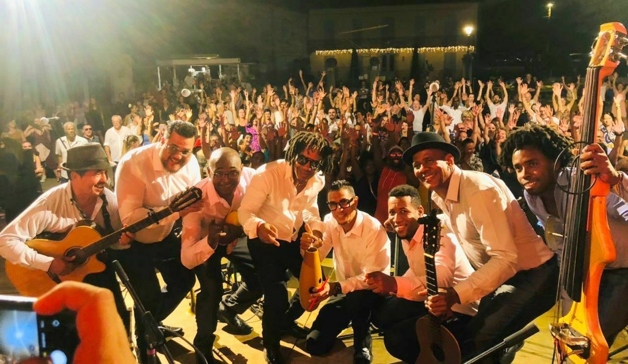 Arrasa Septeto Santiaguero en gira europea