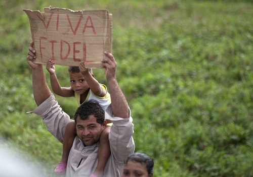 Mil y un gestos de afecto hacia Fidel