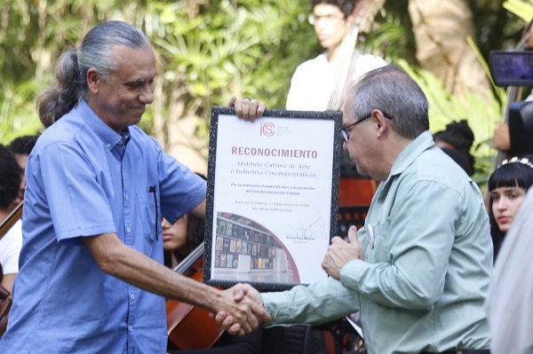 Concierto por el cine cubano, regalo de los escritores y artistas