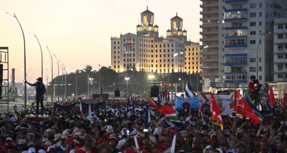 Por Cuba juntos creamos: Habaneros celebran el Día Internacional de los Trabajadores