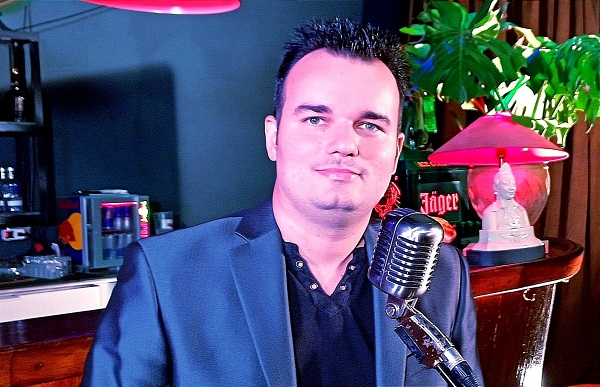 Este Bolero: Una nueva canción de Claudio Rodríguez 