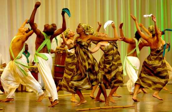 Conjunto Folklórico Nacional de Cuba en clase abierta desde Artemisa