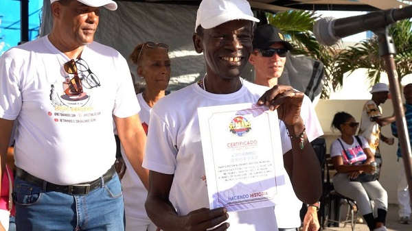 Los Reyes de la Salsa: baile de casino del barrio al Récord Mundial