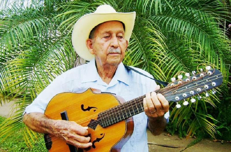 El épico laúd de Mongo Rives