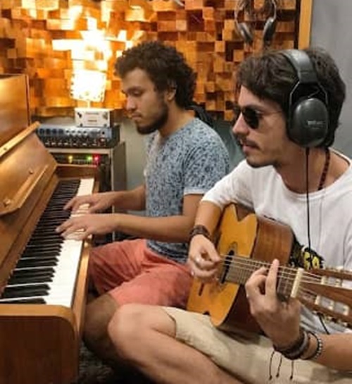 Charly Fariñas vuelve a los escenarios junto a Simón Ibáñez
