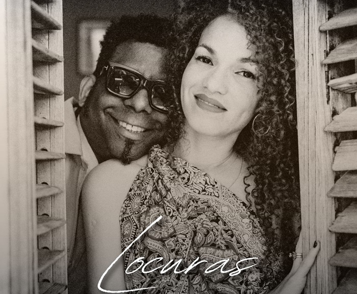 “Locuras” hechas canción, a voz y piano