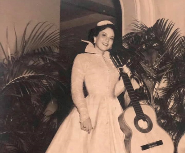 Leopoldina Núñez Lacret, la guitarra que enseñó a cantar a Cuba