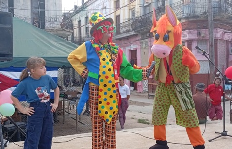 una fiesta para las infancias