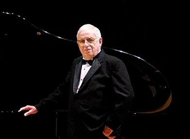 Frank Domínguez